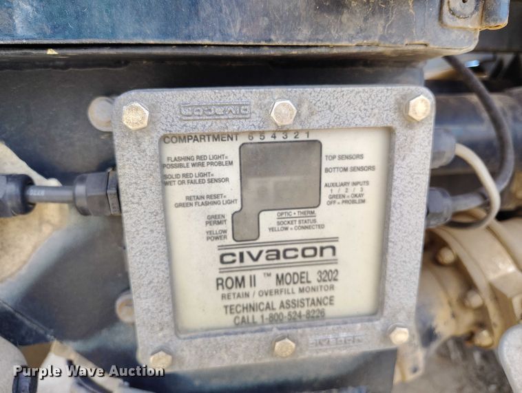 image for item DP4943 1997 Freightliner  FLB fuel truck