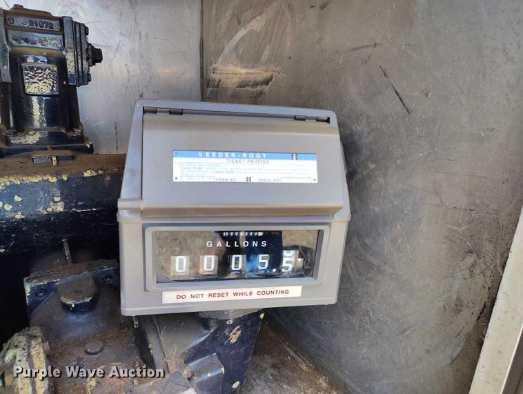 image for item DP4943 1997 Freightliner  FLB fuel truck