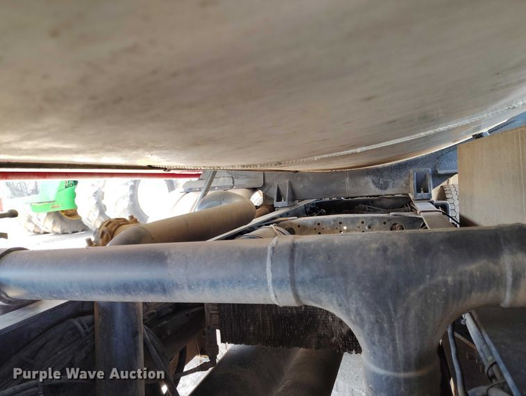 image for item DP4943 1997 Freightliner  FLB fuel truck