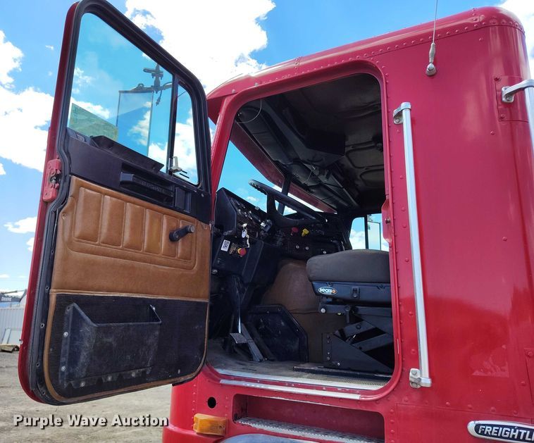 image for item DP4943 1997 Freightliner  FLB fuel truck