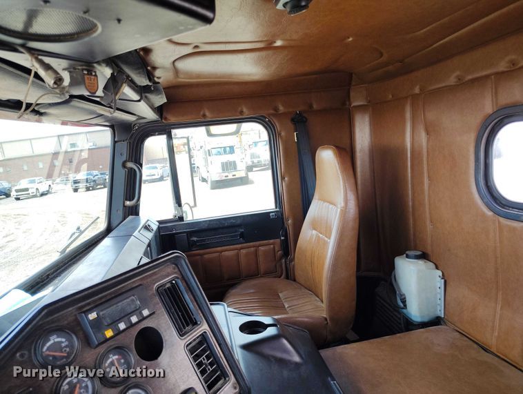 image for item DP4943 1997 Freightliner  FLB fuel truck