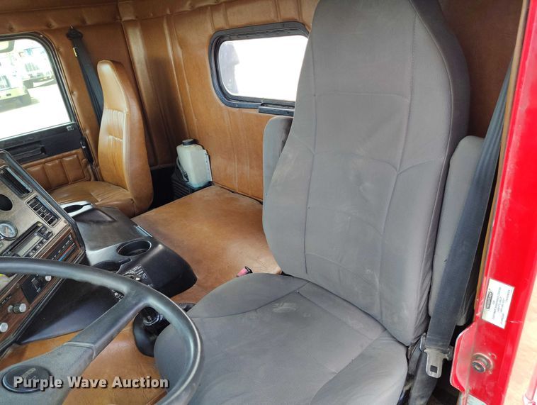 image for item DP4943 1997 Freightliner  FLB fuel truck