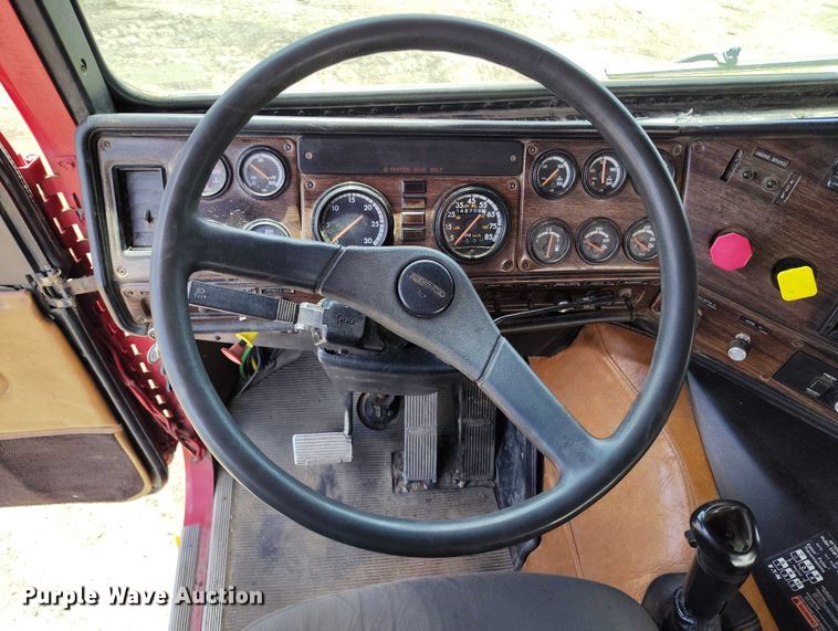 image for item DP4943 1997 Freightliner  FLB fuel truck