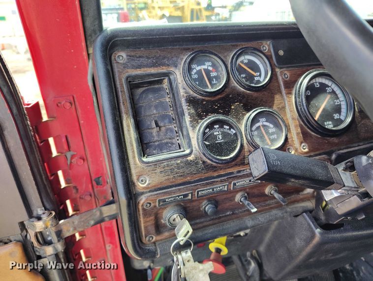 image for item DP4943 1997 Freightliner  FLB fuel truck