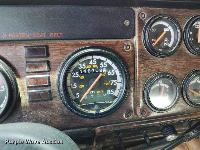 image for item DP4943 1997 Freightliner  FLB fuel truck