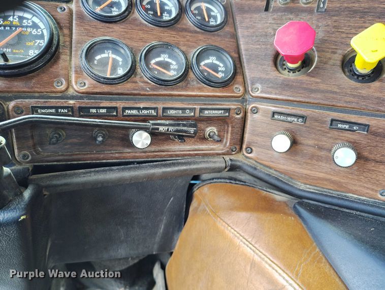 image for item DP4943 1997 Freightliner  FLB fuel truck