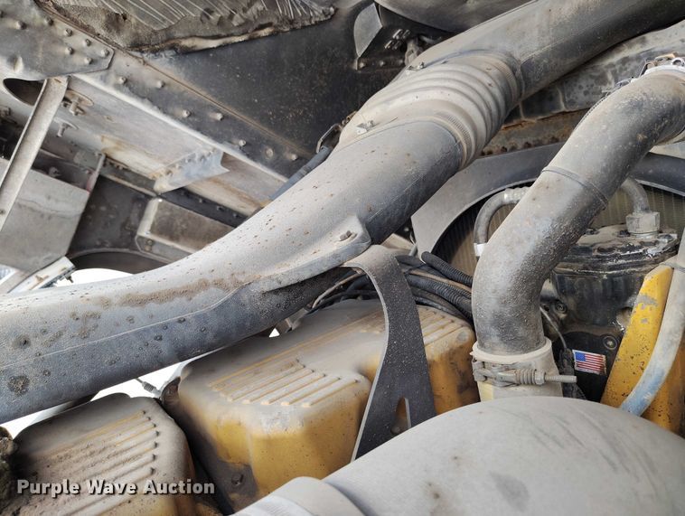 image for item DP4943 1997 Freightliner  FLB fuel truck