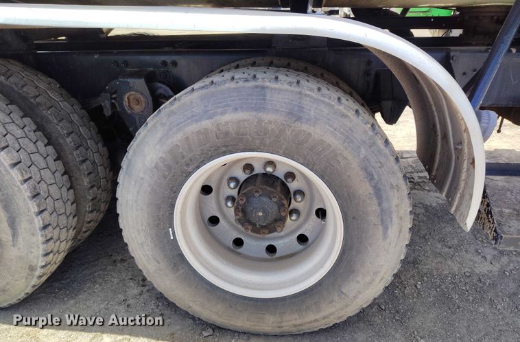 image for item DP4943 1997 Freightliner  FLB fuel truck