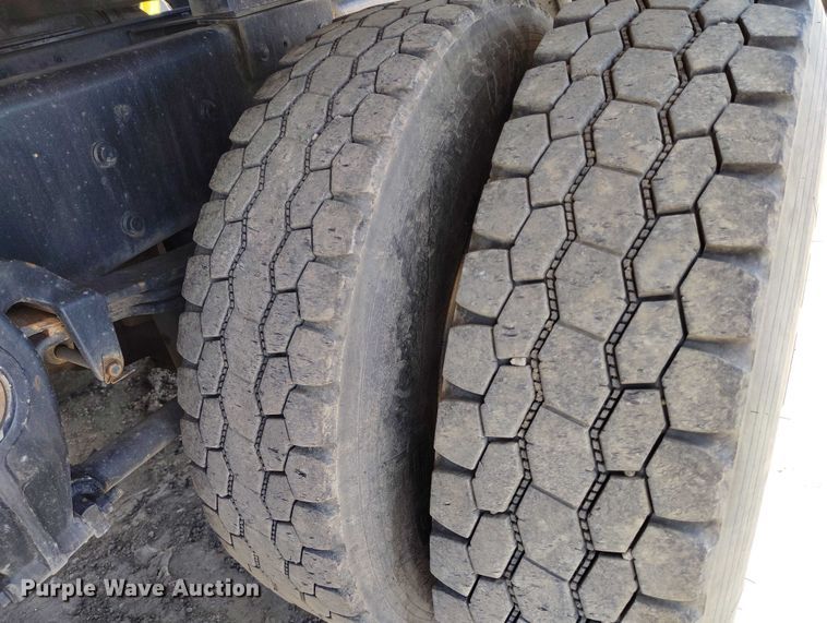 image for item DP4943 1997 Freightliner  FLB fuel truck