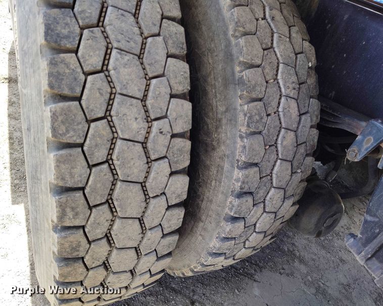 image for item DP4943 1997 Freightliner  FLB fuel truck