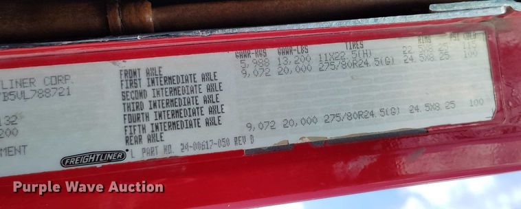 image for item DP4943 1997 Freightliner  FLB fuel truck