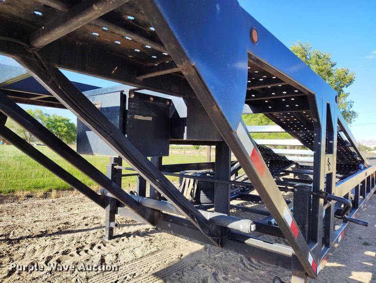 image for item DP4944 2019 Sun Country car carrier