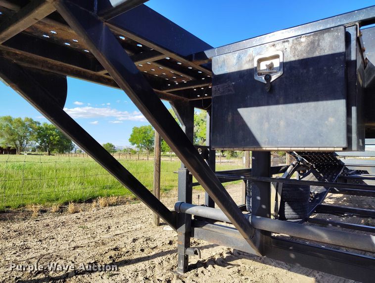 image for item DP4944 2019 Sun Country car carrier