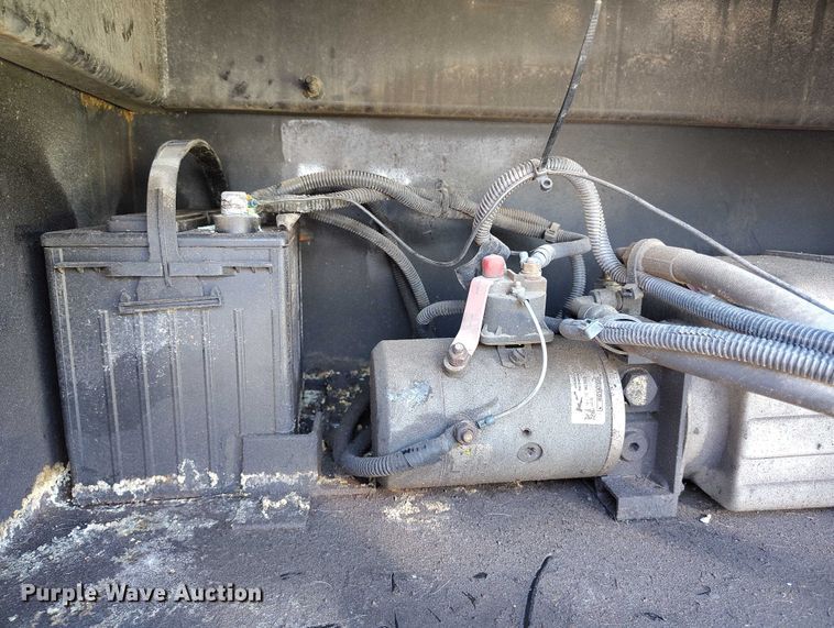 image for item DP4944 2019 Sun Country car carrier