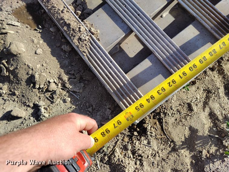 image for item DP4944 2019 Sun Country car carrier