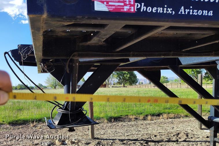 image for item DP4944 2019 Sun Country car carrier