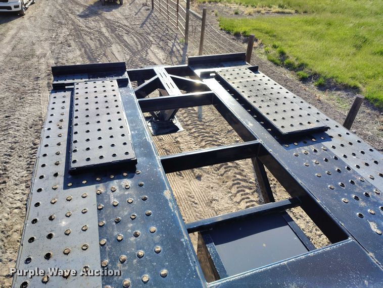 image for item DP4944 2019 Sun Country car carrier