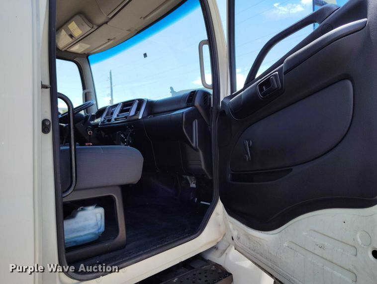 image for item DP4982 2014 Hino 268 box truck