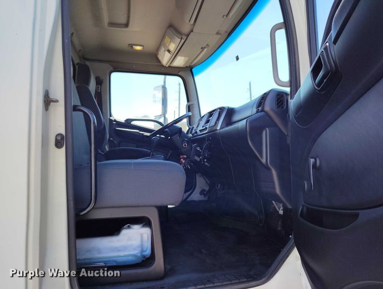image for item DP4982 2014 Hino 268 box truck