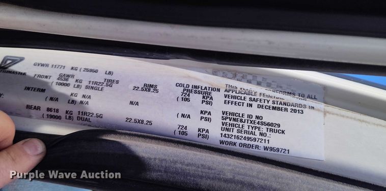 image for item DP4982 2014 Hino 268 box truck