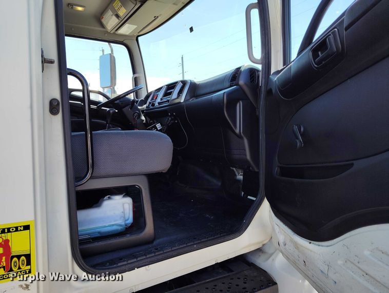 image for item DP4983 2014 Hino 268 box truck