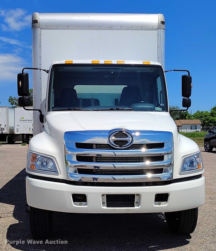 image for item DP4984 2014 Hino 268 box truck