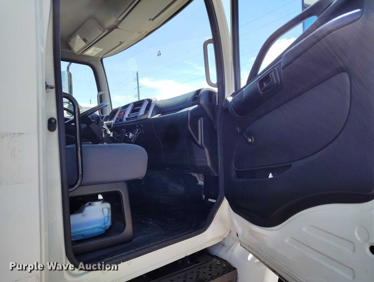 image for item DP4984 2014 Hino 268 box truck