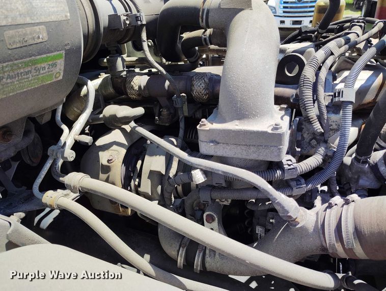 image for item DP4984 2014 Hino 268 box truck