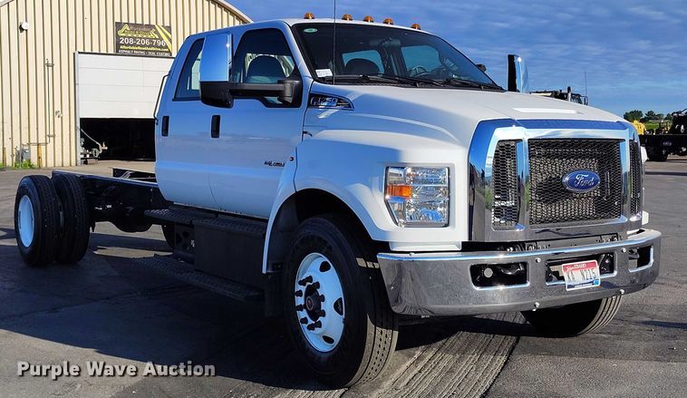 image for item DP4987 2024 Ford F750 Super Duty truck cab and chassis