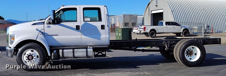 image for item DP4987 2024 Ford F750 Super Duty truck cab and chassis