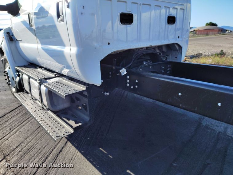 image for item DP4987 2024 Ford F750 Super Duty truck cab and chassis