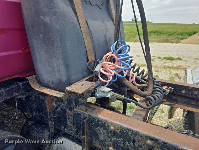 image for item DS3280 1978 Mack R686 semi truck