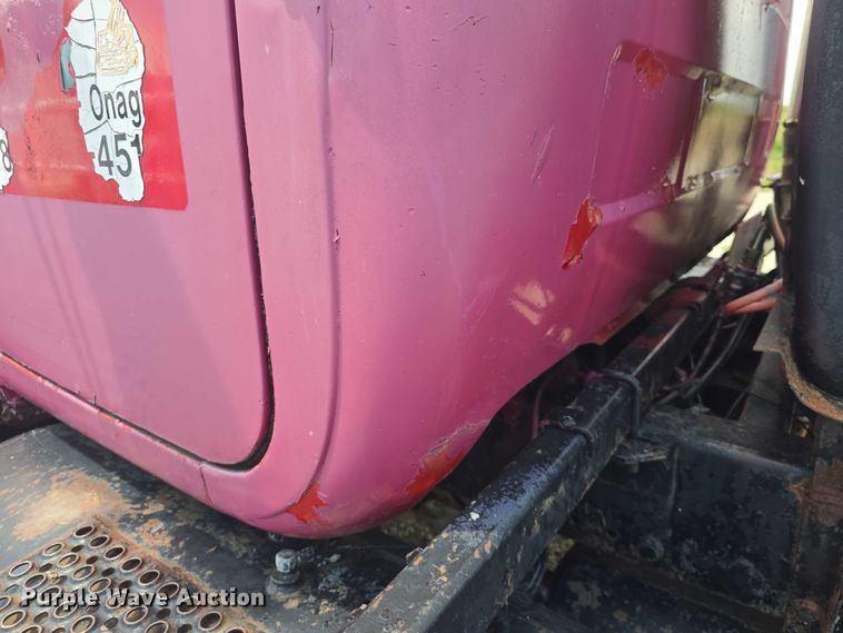 image for item DS3280 1978 Mack R686 semi truck