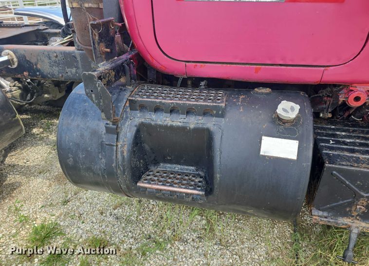 image for item DS3280 1978 Mack R686 semi truck