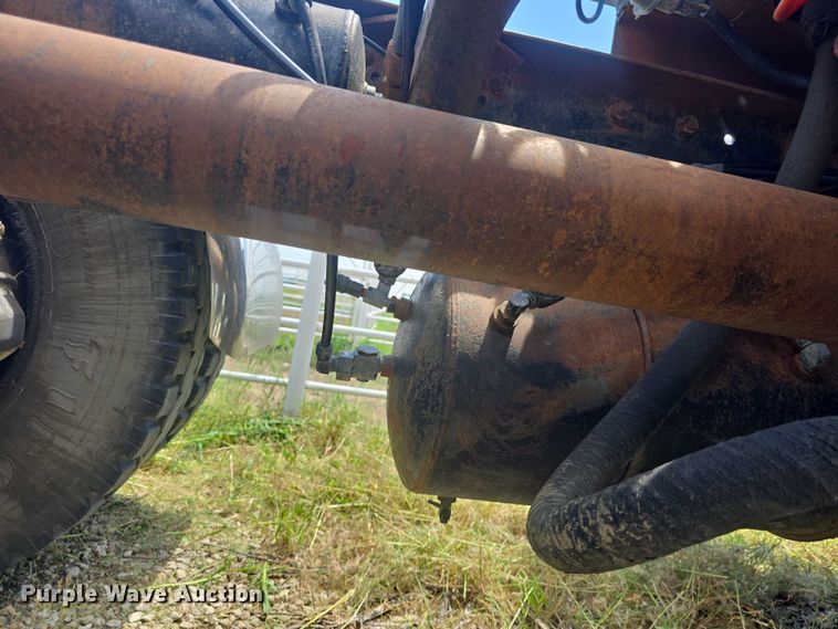 image for item DS3280 1978 Mack R686 semi truck