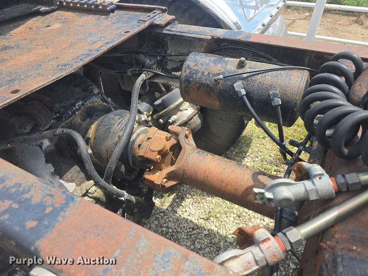 image for item DS3280 1978 Mack R686 semi truck