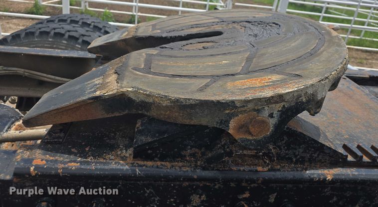 image for item DS3280 1978 Mack R686 semi truck