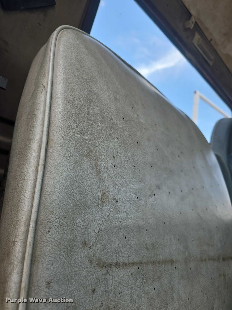 image for item DS3280 1978 Mack R686 semi truck