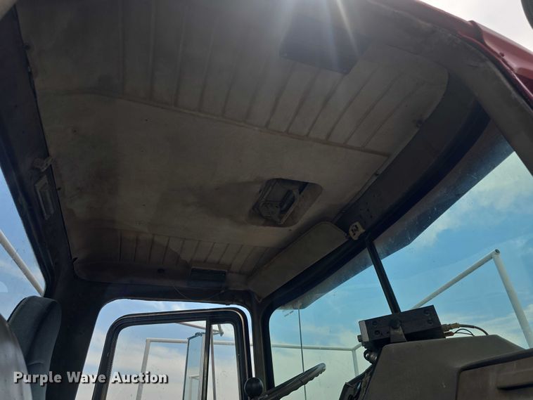 image for item DS3280 1978 Mack R686 semi truck