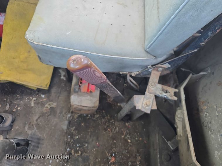 image for item DS3280 1978 Mack R686 semi truck