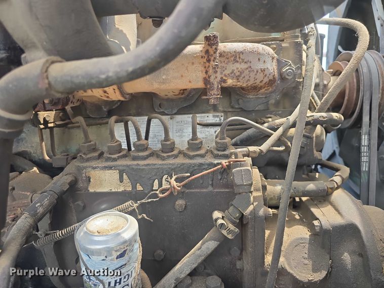 image for item DS3280 1978 Mack R686 semi truck