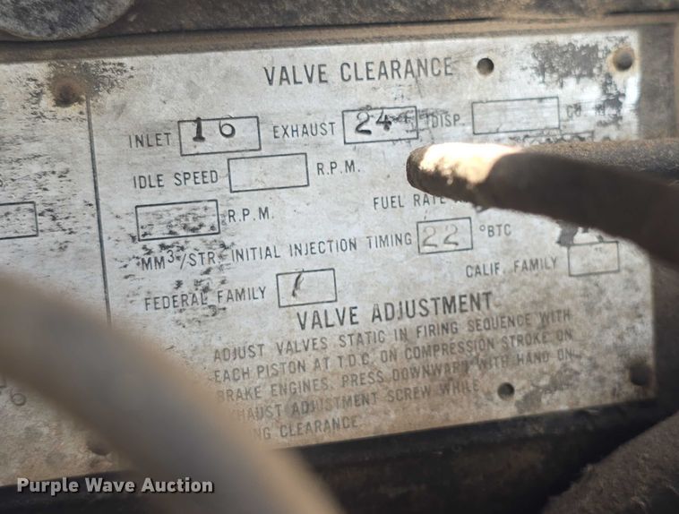 image for item DS3280 1978 Mack R686 semi truck