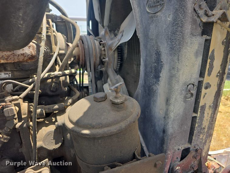 image for item DS3280 1978 Mack R686 semi truck