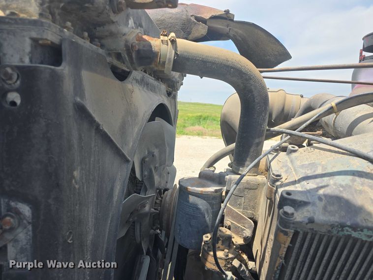 image for item DS3280 1978 Mack R686 semi truck