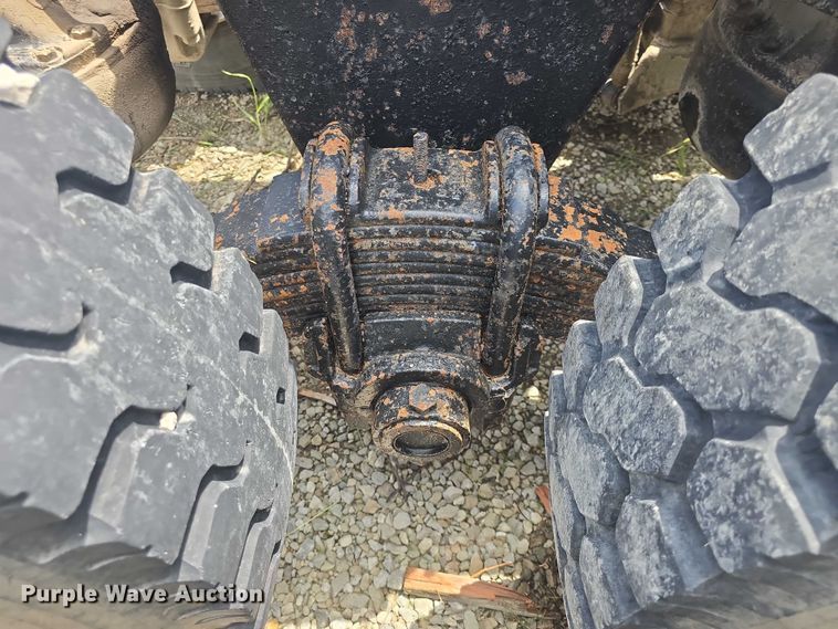 image for item DS3280 1978 Mack R686 semi truck