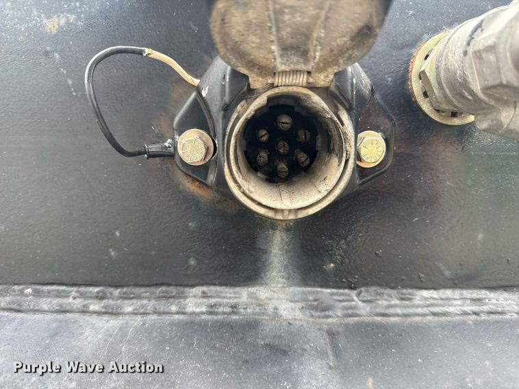 image for item DS3740 1973 Fruehauf PB-F2-40-65 flatbed trailer