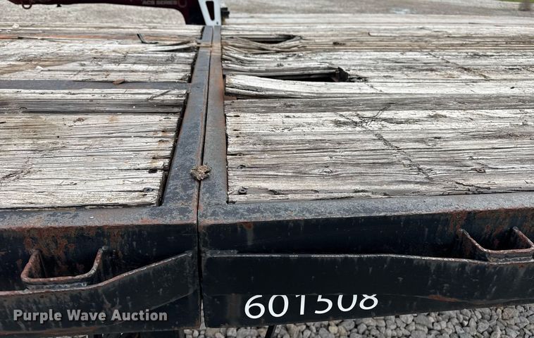 image for item DS3740 1973 Fruehauf PB-F2-40-65 flatbed trailer