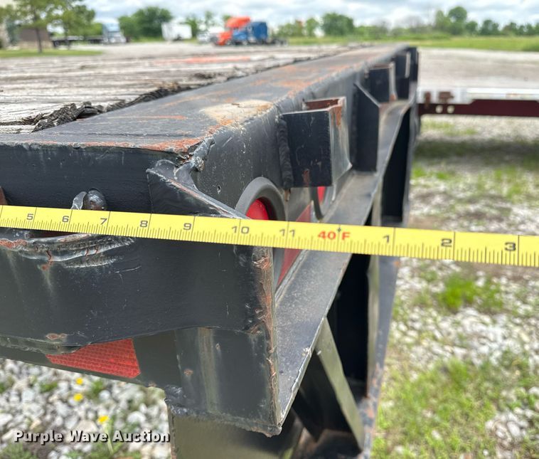 image for item DS3740 1973 Fruehauf PB-F2-40-65 flatbed trailer