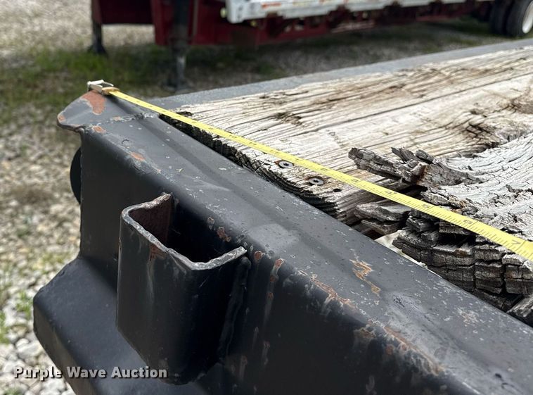 image for item DS3740 1973 Fruehauf PB-F2-40-65 flatbed trailer