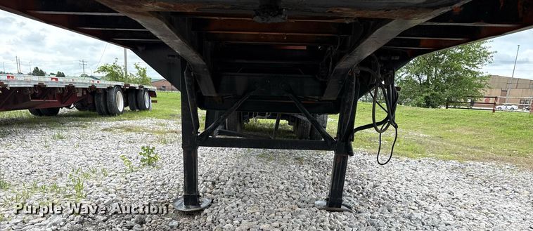 image for item DS3740 1973 Fruehauf PB-F2-40-65 flatbed trailer